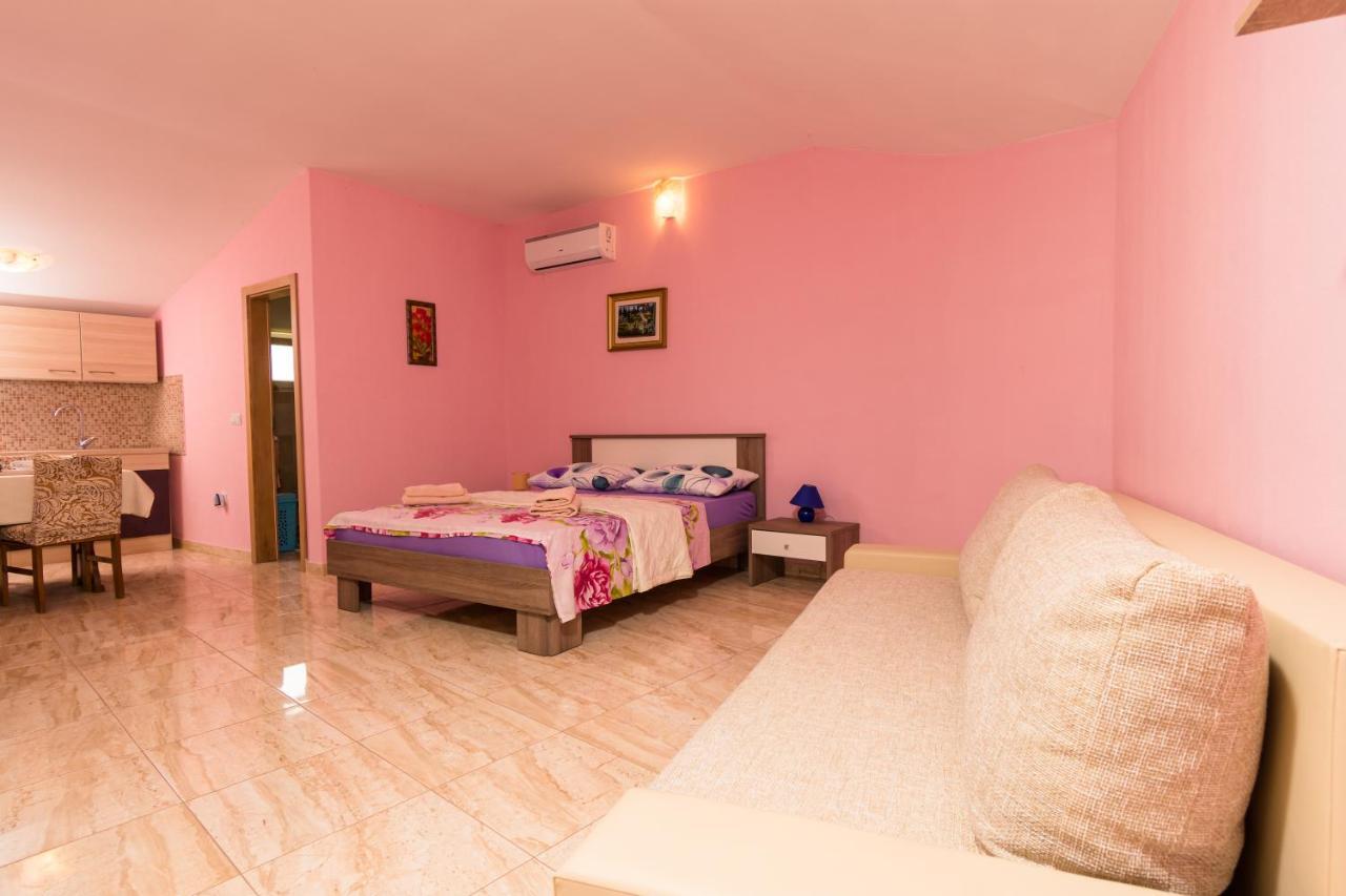 Lovely House Rovinj Exterior photo